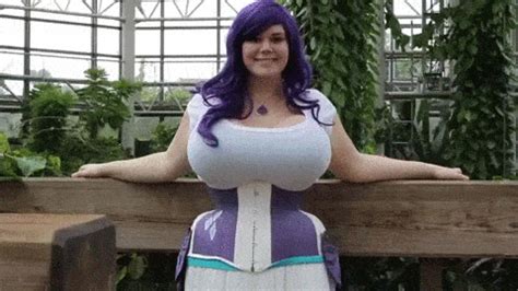 giant boobs meme|Bouncing Boobies gifs